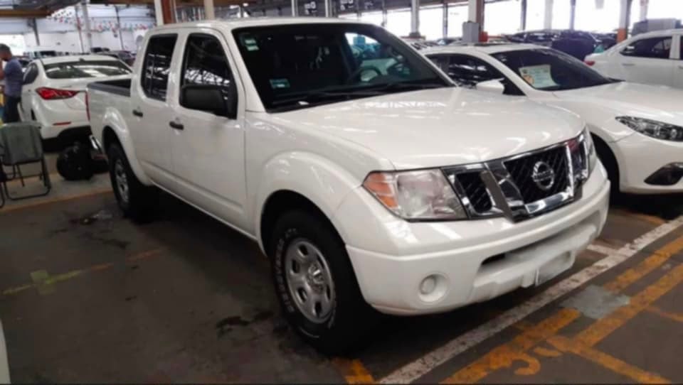 Nissan Frontier Aut 6cil foto 3
