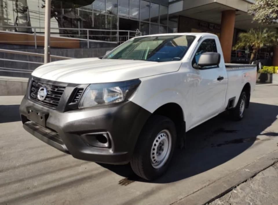 Nissan NP300 2 Puertas foto 4