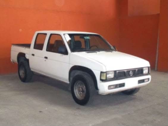 Nissan NP300 Doble Cabina — foto 2