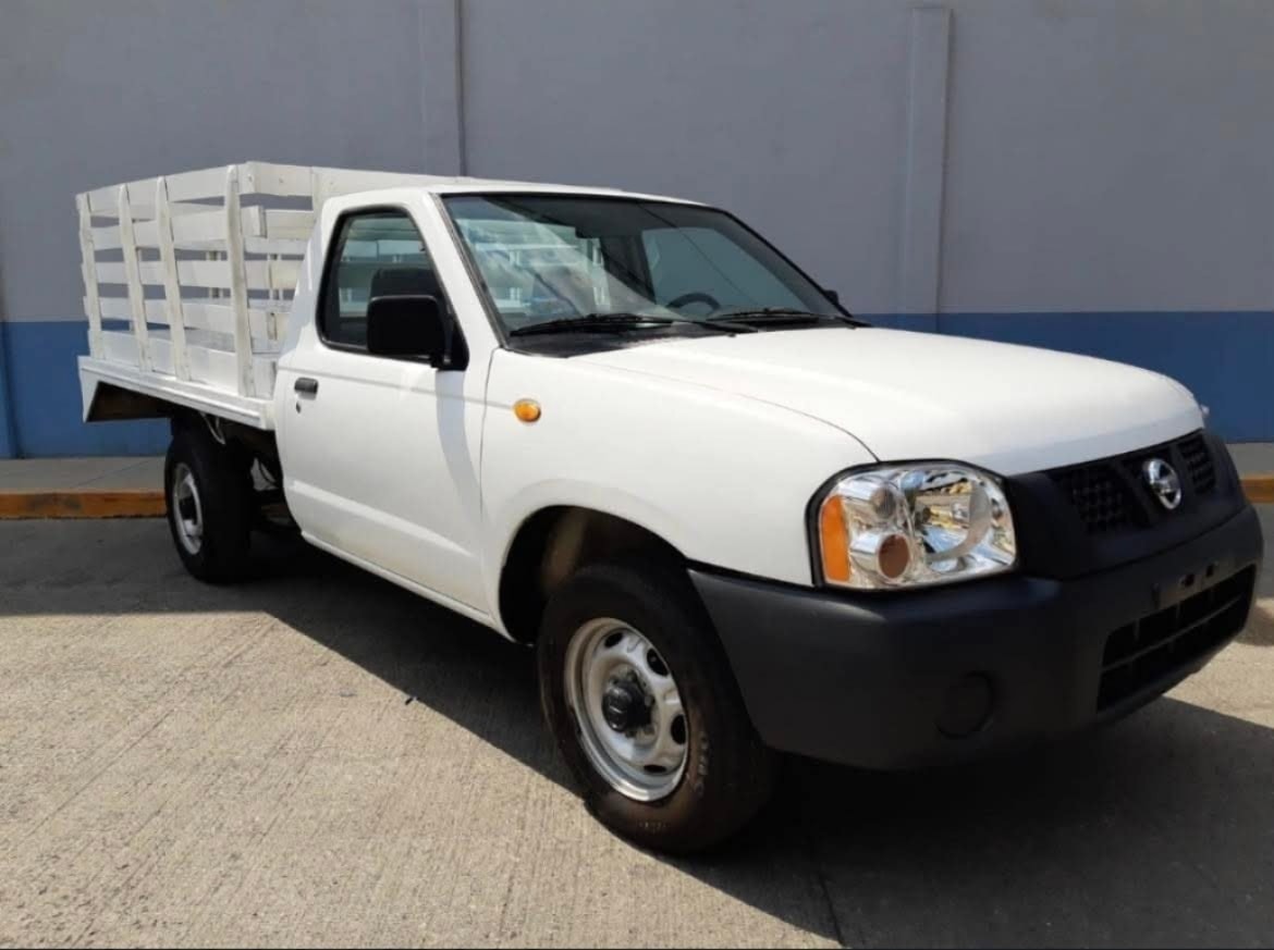 Nissan NP300 Estacas foto 3