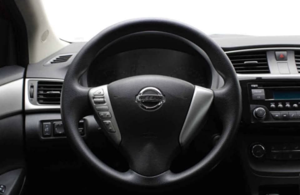 Nissan Sentra Sense Aut foto 7