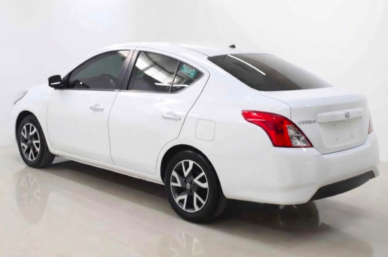 Nissan Versa Piel Aut — foto 3