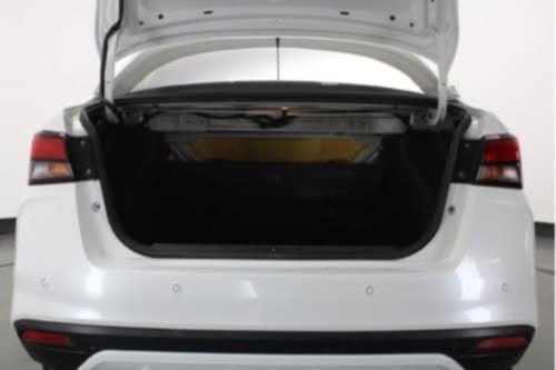 Nissan Versa 1.6 Sense Aut — foto 9