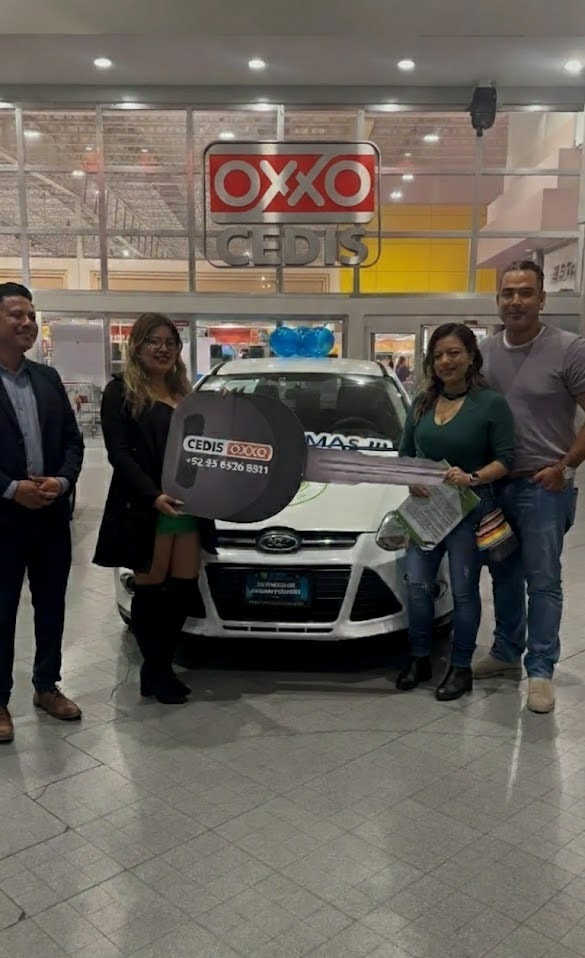 Entrega de vehículo Cedis OXXO